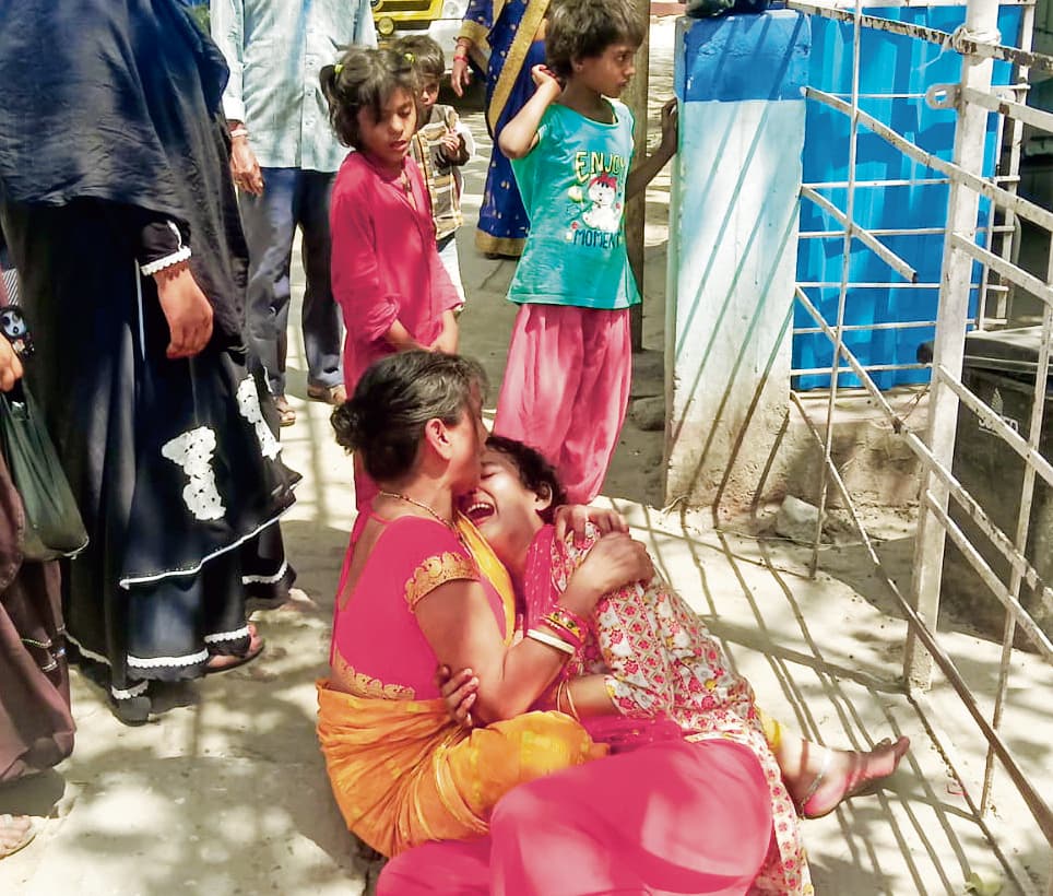 Gopalganj News  : गोपालगंज में इलेक्ट्रिक स्कूटी की बैट्री ब्लास्ट, डेढ़ साल की बच्ची समेत दो लोगों की मौत