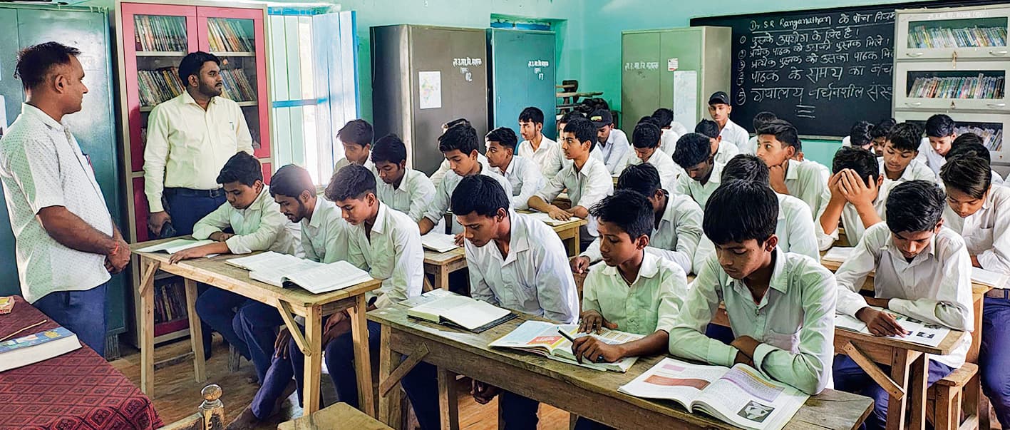 Chhapra News : छात्रों की उपस्थिति और प्रयोगात्मक कक्षाओं पर विशेष ध्यान देने की जरूरत : डीपीओ