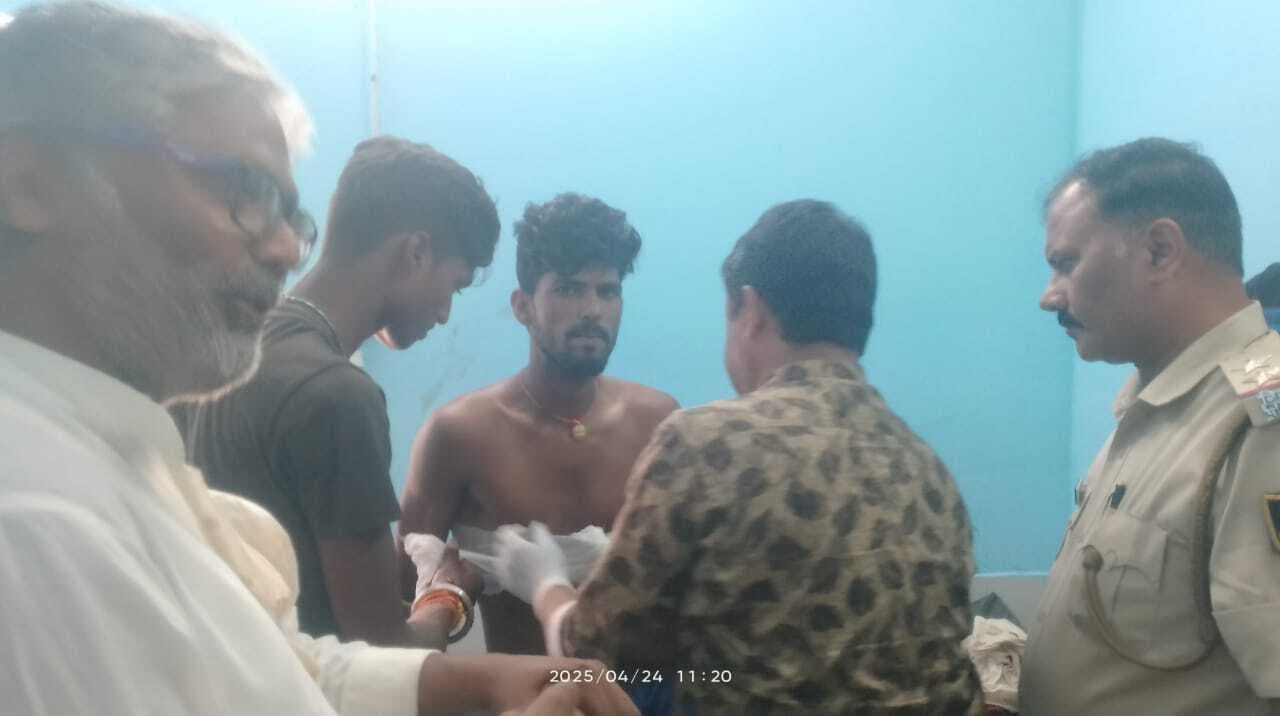 धूल उड़ने के विवाद में हुई गोलीबारी, एक युवक घायल