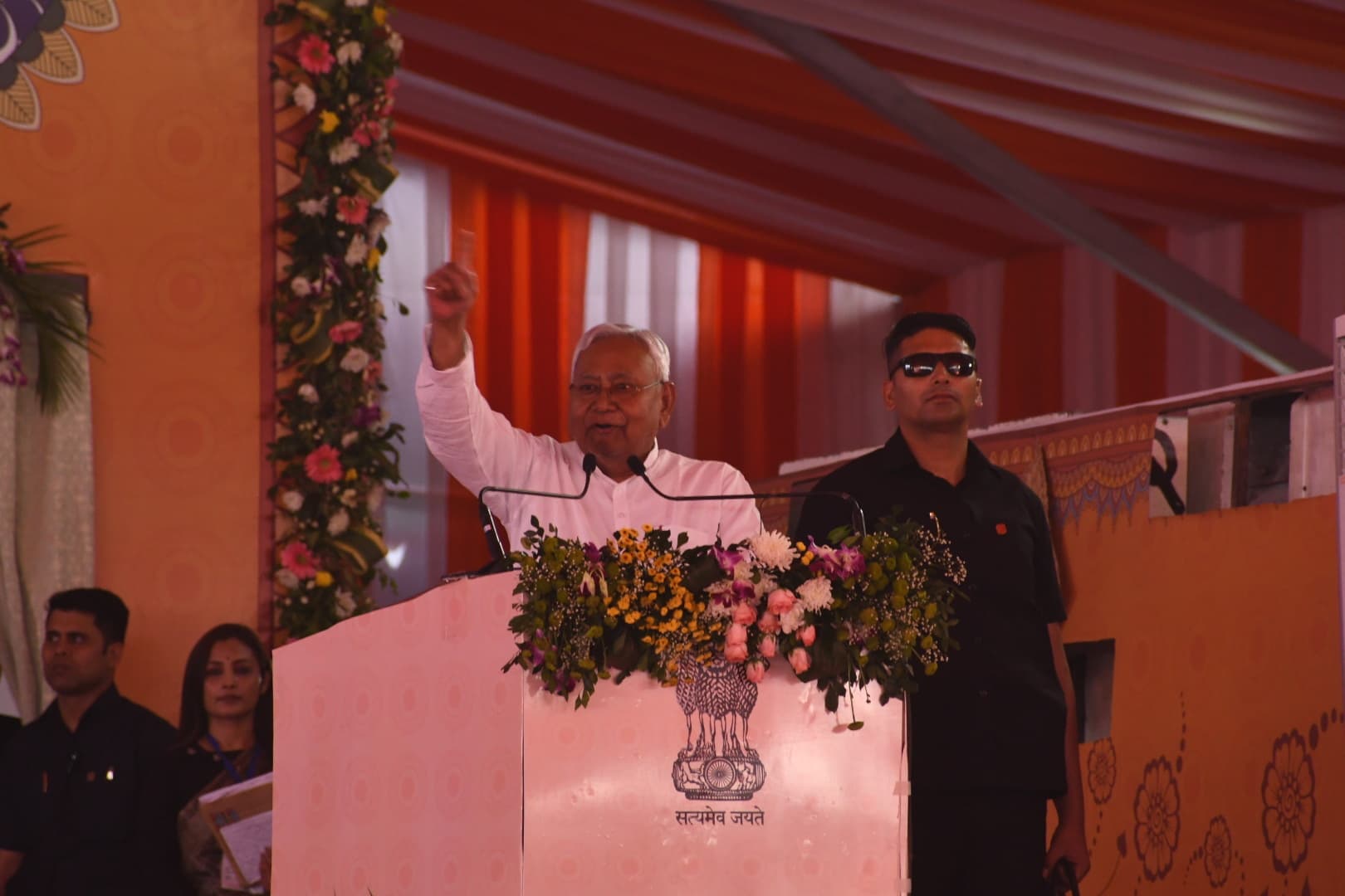 Madhubani News : हम तो विकास के लिये लगातार कर ही रहे हैं काम: मुख्यमंत्री