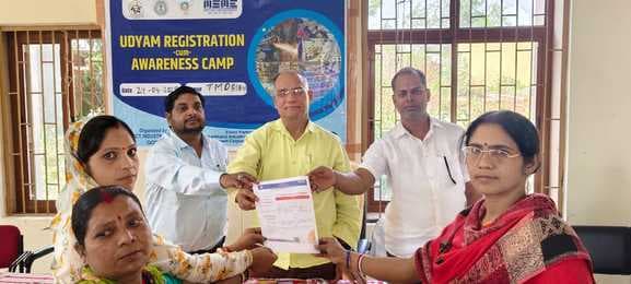 भगैया गांव में 20 लोगों का ऑन स्पॉट किया गया उद्योग निबंधन