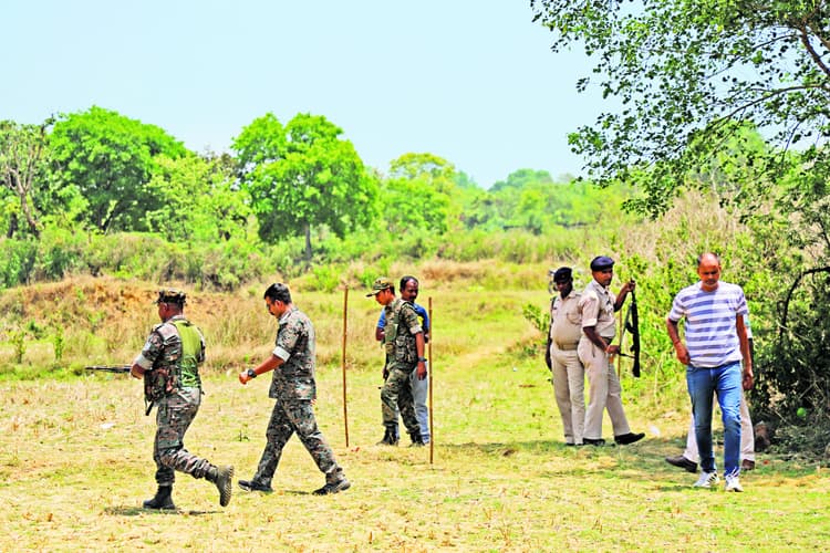 Jamshedpur News : विनय सिंह हत्याकांड में किसी अपने के शामिल होने का शक, सीडीआर और पोस्टमार्टम रिपोर्ट के इंतजार में अटकी जांच