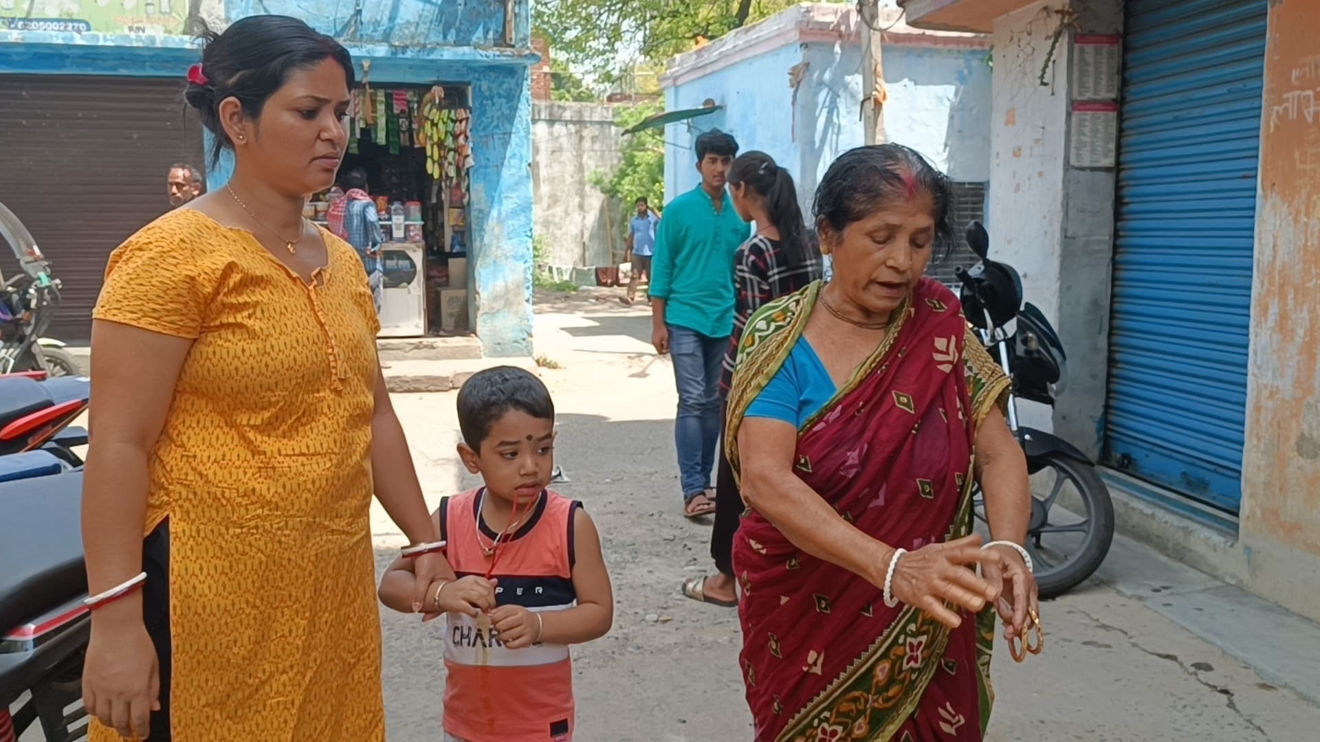 Dhanbad News: फर्जी पुलिस बन दो युवकों ने मॉर्निंग वॉक कर रही वृद्धा से चेन की कर ली ठगी