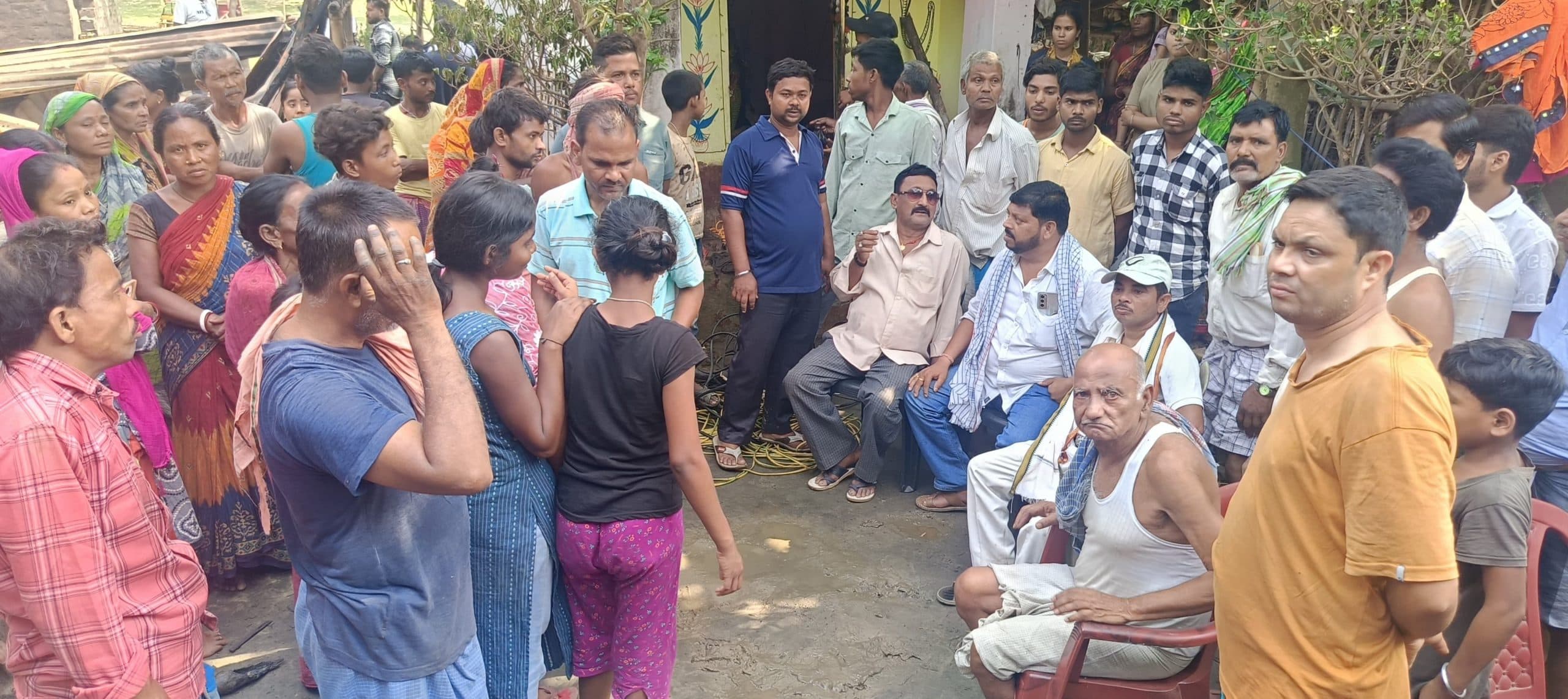 कुशहा में आग से तीन घर जलकर राख