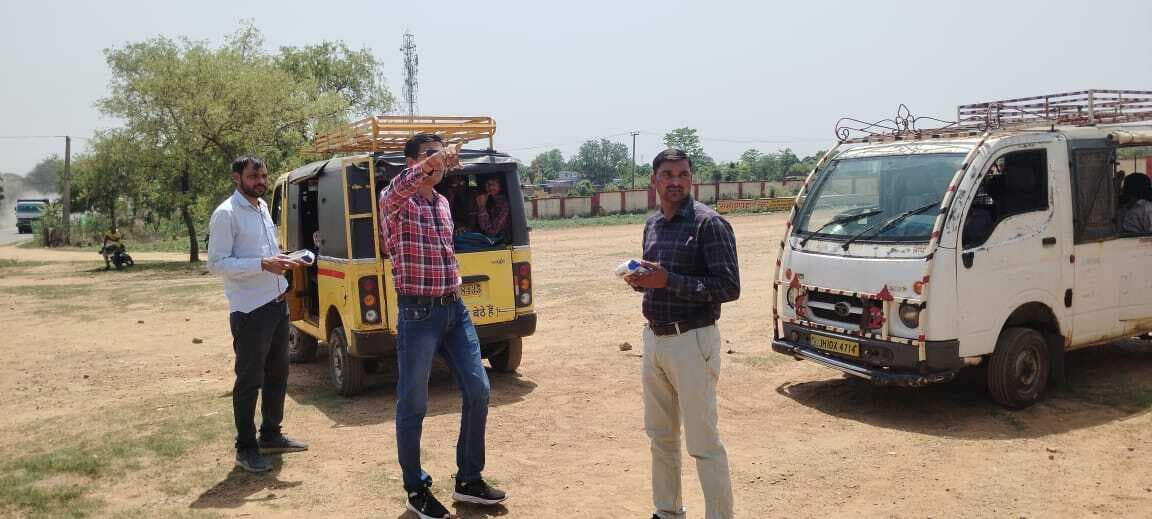 Dhanbad News : बरोरा डीएवी स्कूल के वाहनों पर चला परिवहन विभाग का डंडा, ₹85,000 का जुर्माना