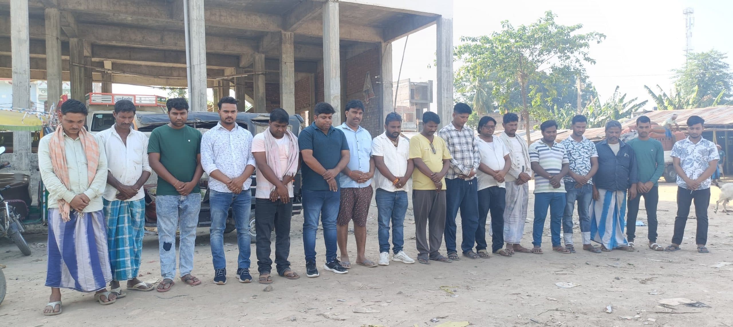 पहलगाम के आतंकी हमले में जान गंवाने वाले लोगों की दी श्रद्धांजलि