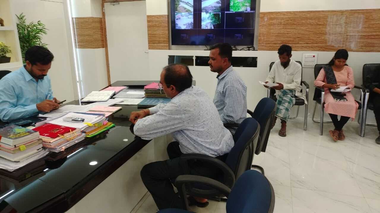 डीएम ने सुनी लोगों की फरियाद