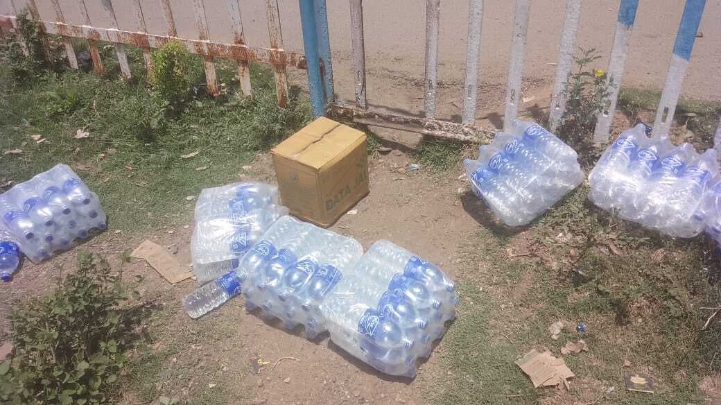 स्टेशन पर धड़ल्ले से बिक रहा नकली पानी व कोल्ड ड्रिंक