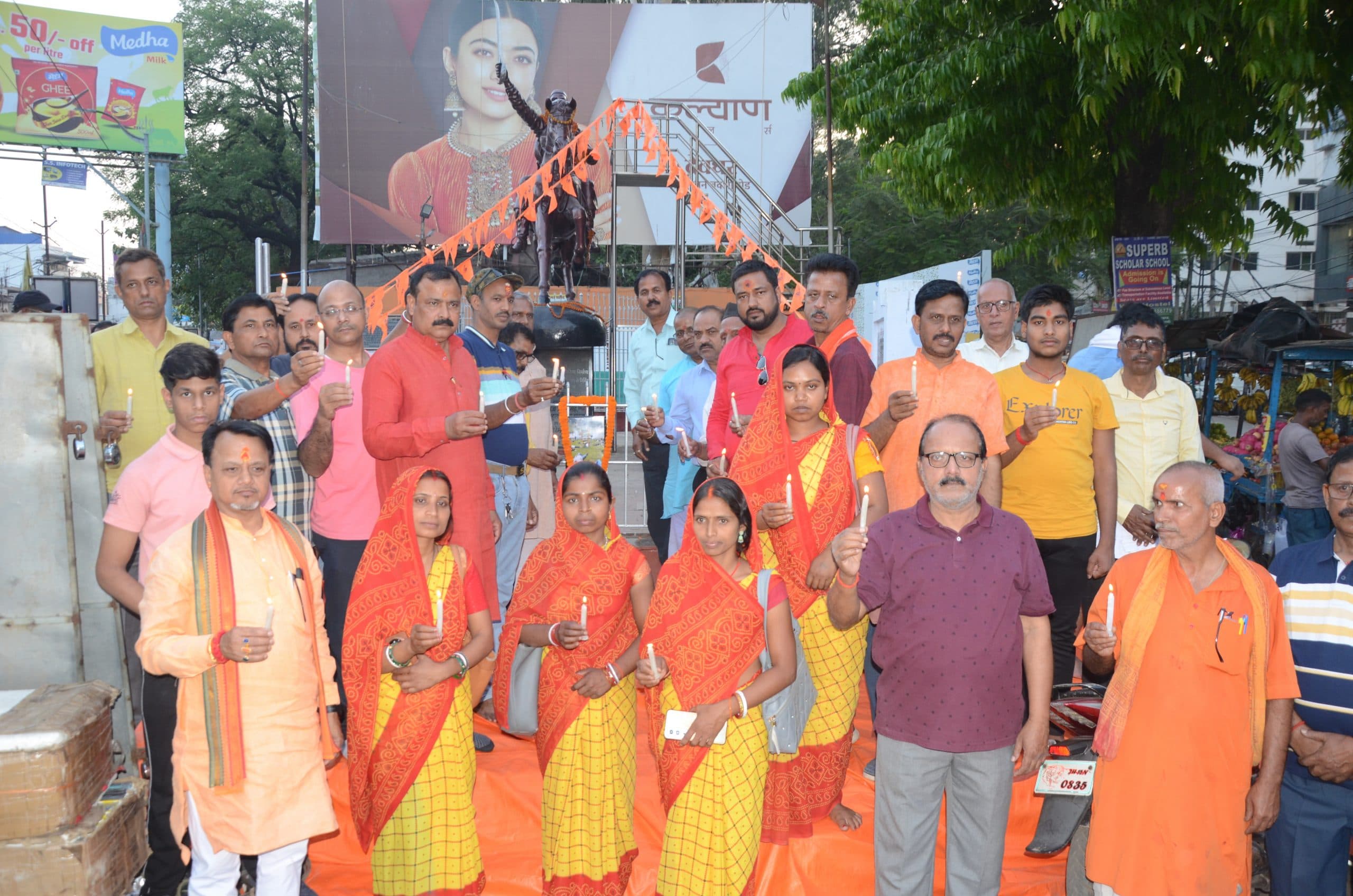 deoghar news : पहलगाम की घटना पर विहिप समेत अन्य संगठनों ने की श्रद्धांजलि सभा