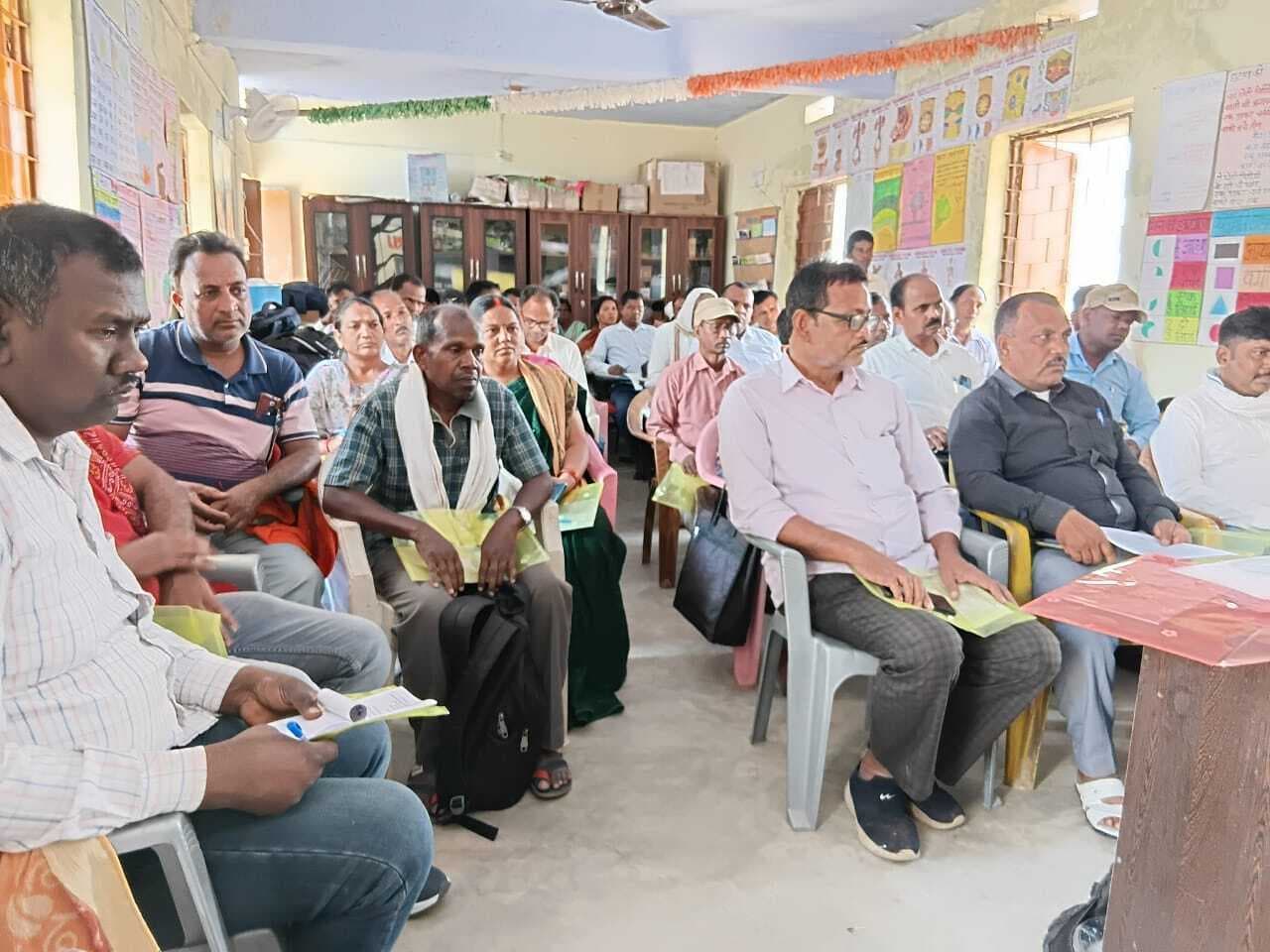 गारू में बैक टू स्कूल अभियान पर कार्यशाला