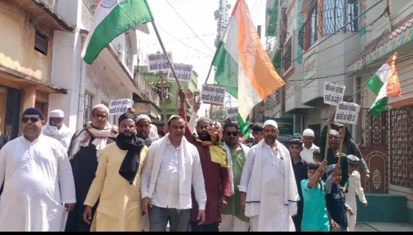 आतंकी हमले के खिलाफ मुस्लिम समुदाय ने निकाली रैली