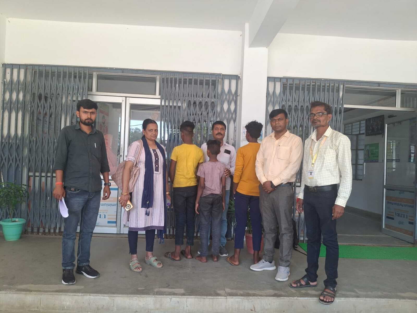 गौरा चौक व कुर्मा से तीन बाल श्रमिक कराये गये मुक्त