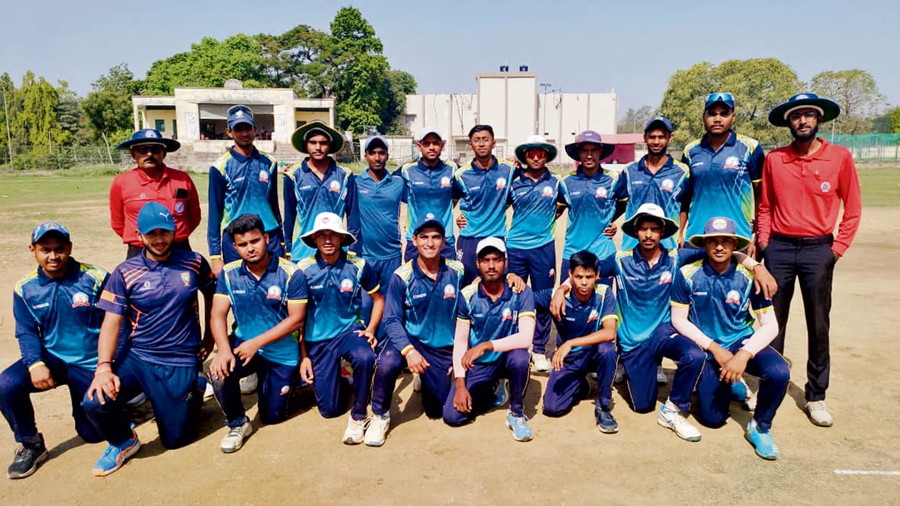 आर्यन की घातक गेंदबाजी की बदौलत बांका टीम पराजित