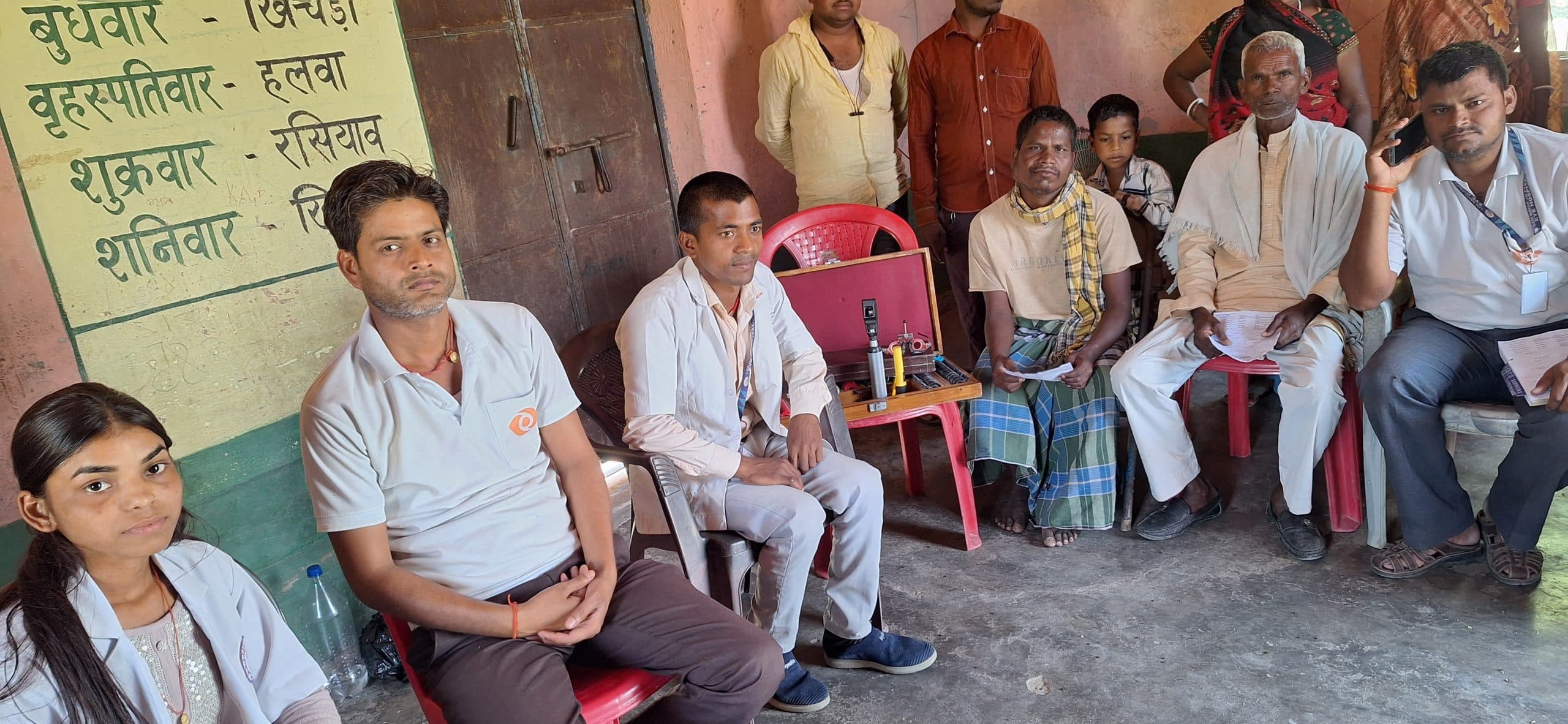 शिविर में छह लोगों की जांच में पाया गया मोतियाबिंद