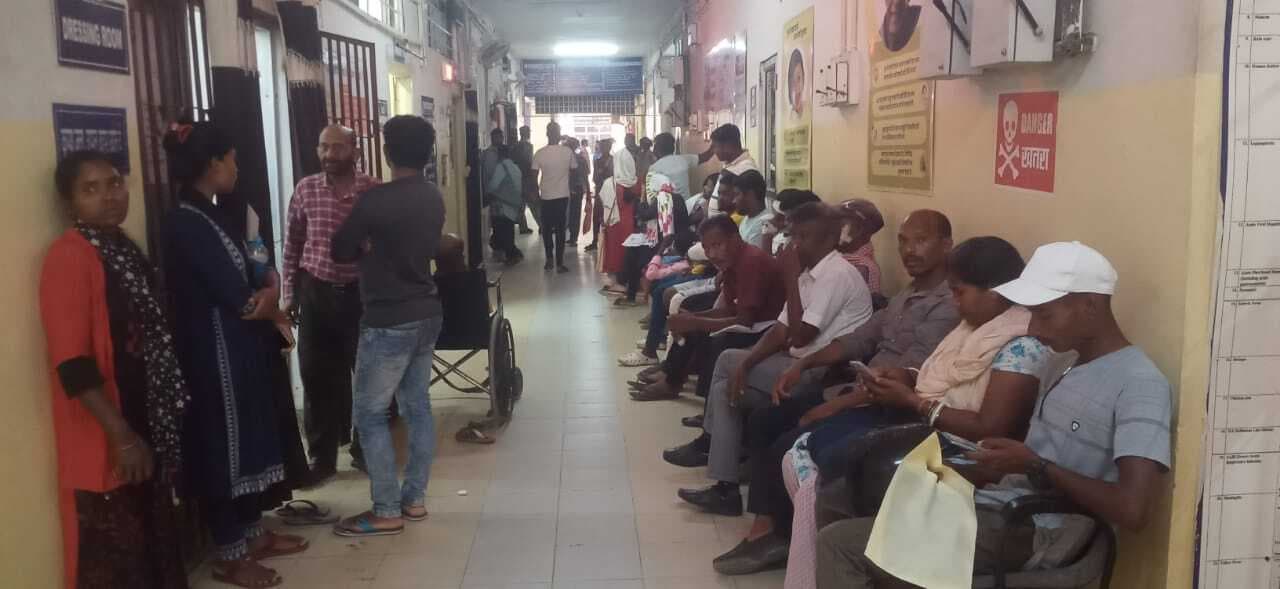 West Singhbhum News : गर्मी से स्कूली बच्चे, मजदूर व रिक्शा-ठेला चालकों की जान आफत में, व्यवसायी प्रभावित