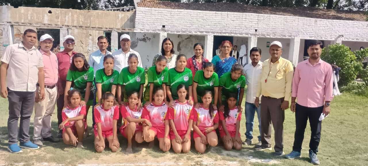 स्कूल स्तरीय प्रतियोगिता में चयनित खिलाड़ी संकुल में लेंगे भाग