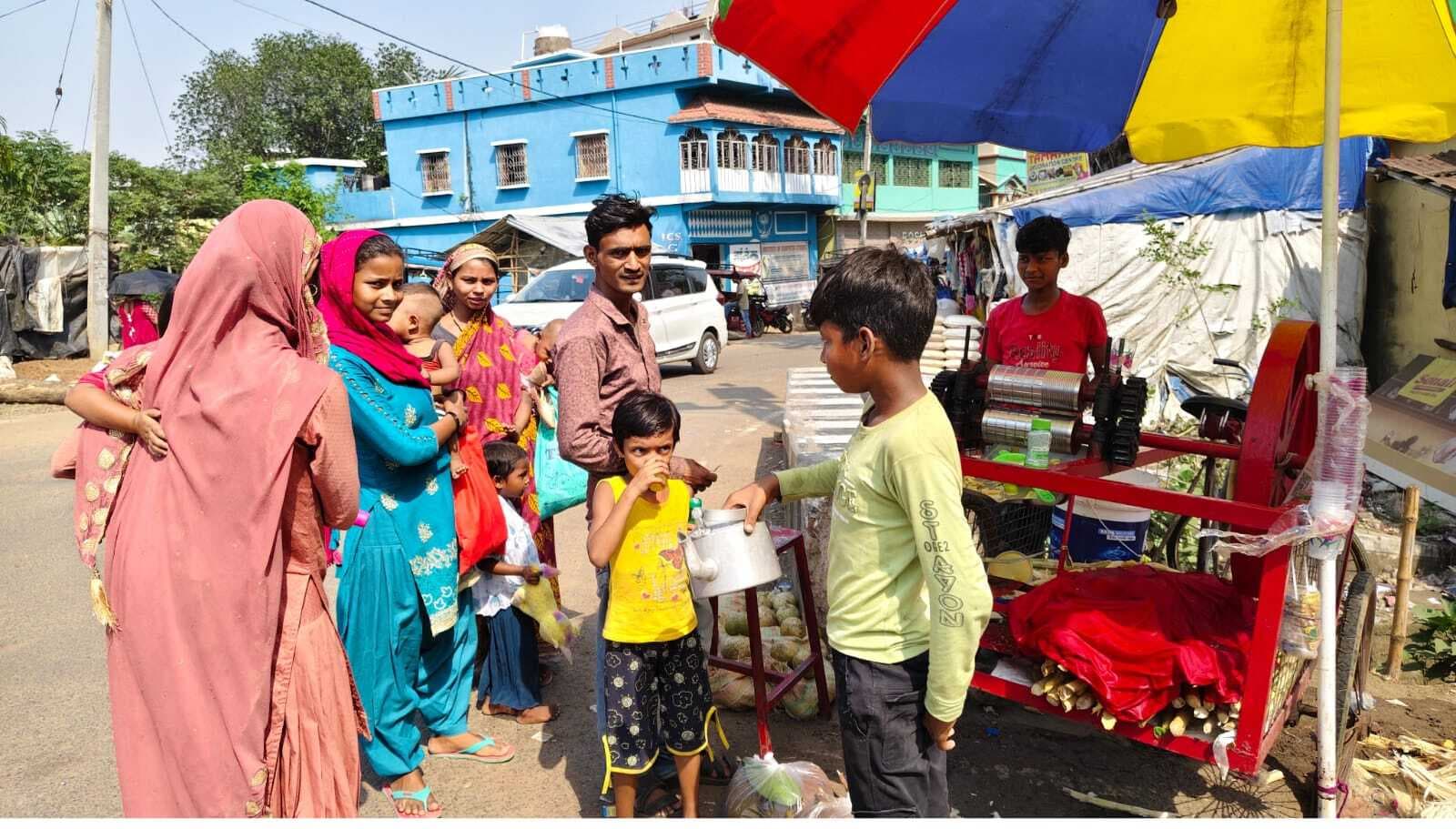 गर्मी में रंग-बिरंगे पेय पर भारी पड़ रहा गन्ने का रस