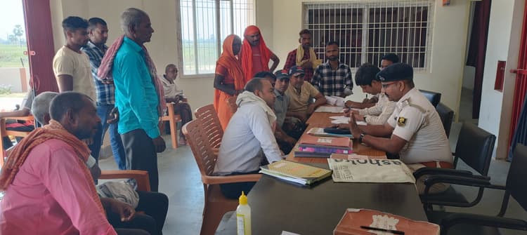 जनता दरबार में भूमि विवाद की हुई सुनवाई, कई मामले निष्पादित