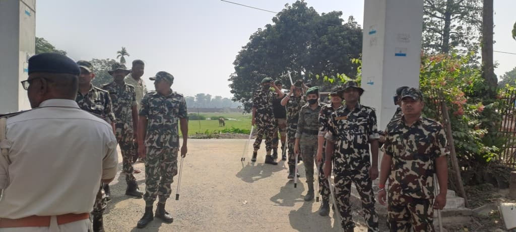 थाना में हमला के बाद पुलिस ने रायपुर के मुखिया सह भाजपा प्रखंड अध्यक्ष के घर की छापेमारी