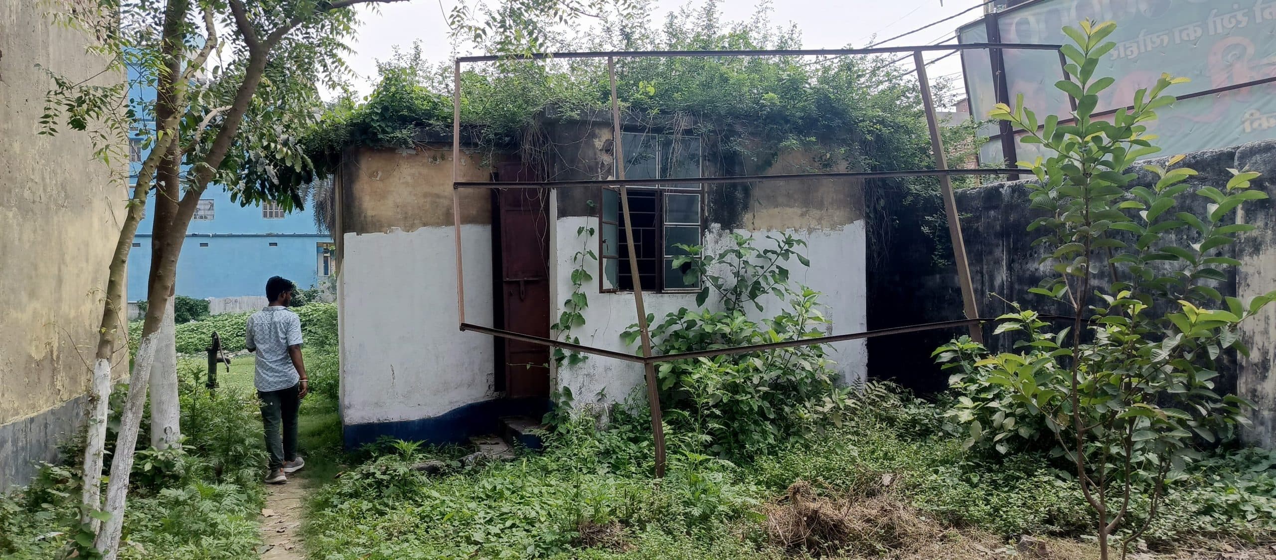 केबी झा कॉलेज प्रबंधन की उदासीनता का वर्षों से शिकार हो रहे छात्र