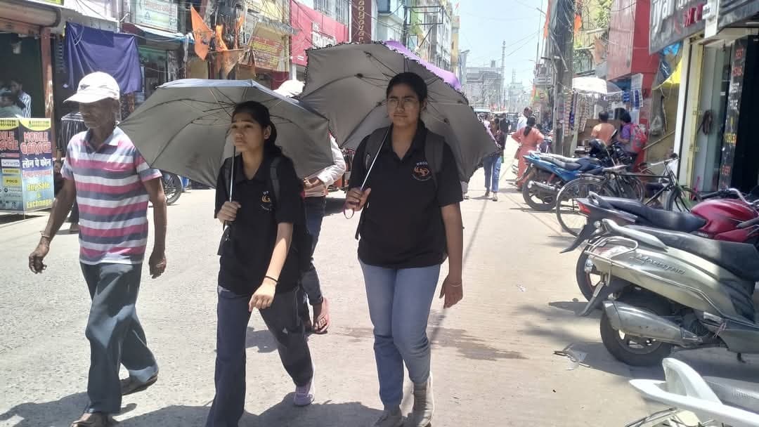 तेज धूप व गर्मी ने लोगों को किया बेहाल, घर से निकलना हो रहा मुश्किल