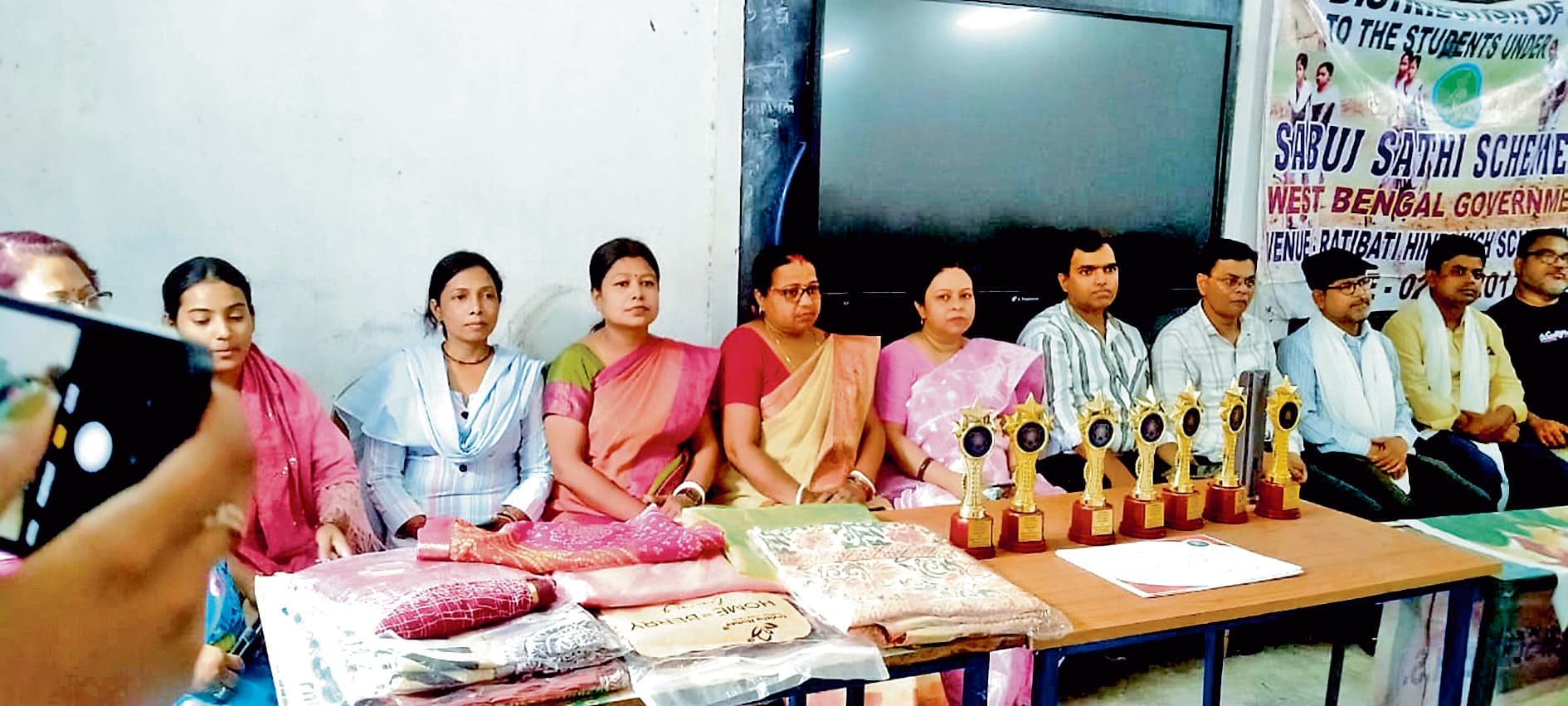 स्कूल के समग्र विकास में प्रशिक्षु शिक्षकों की महती भूमिका