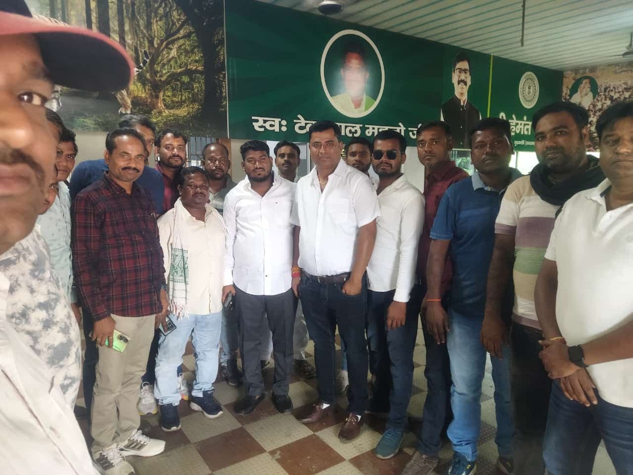 Bokaro News : वार्ता के बाद हाइवा मालिकों का आंदोलन समाप्त