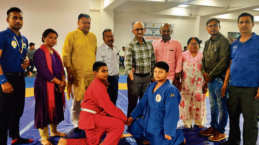 जिला ग्रेपलिंग प्रतियोगिता का किया गया आयोजन