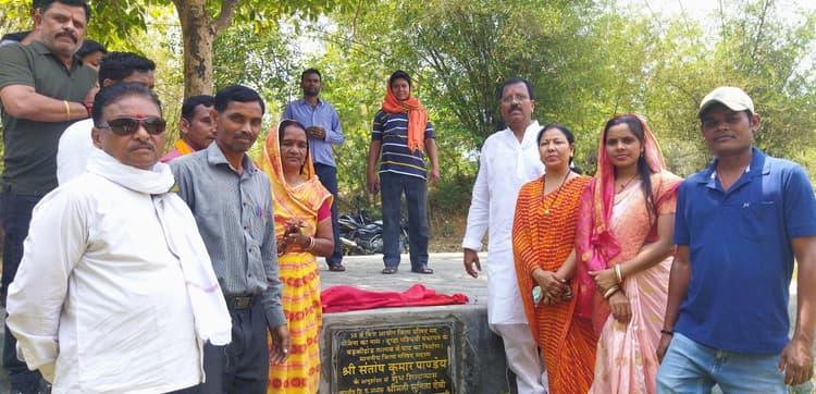 Bokaro News : चंद्रपुरा में लाखों की योजनाओं का शिलान्यास