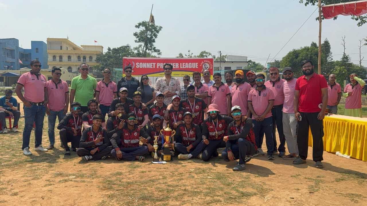 Cricket : सोनेट थंडर्स को हरा अवेंजर्स बने चैंपियन