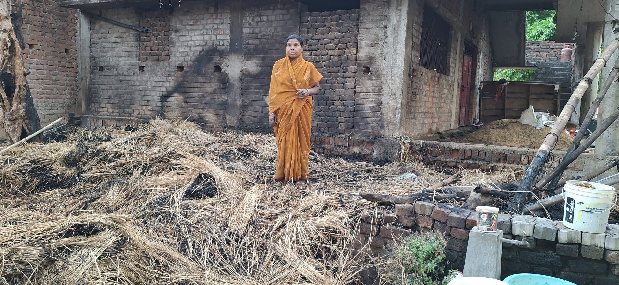 Giridih News : घर में लगी आग, डेढ़ लाख की संपत्ति जलकर राख