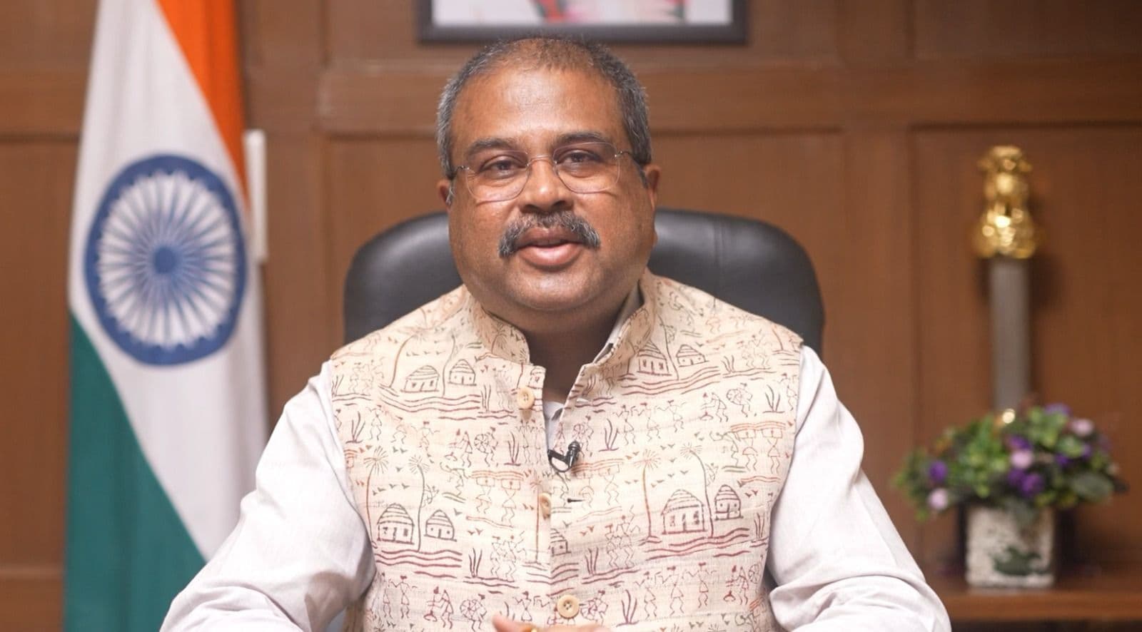 Bhubaneswar News: छात्र-छात्राओं को उत्तम शिक्षा और समान अवसर देना हमारा लक्ष्य : धर्मेंद्र प्रधान