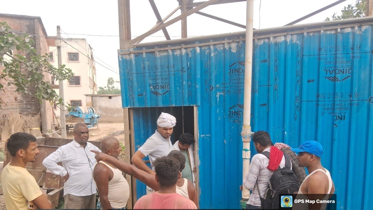 डरहार में जल नल योजना की जांच में गये एसडीओ