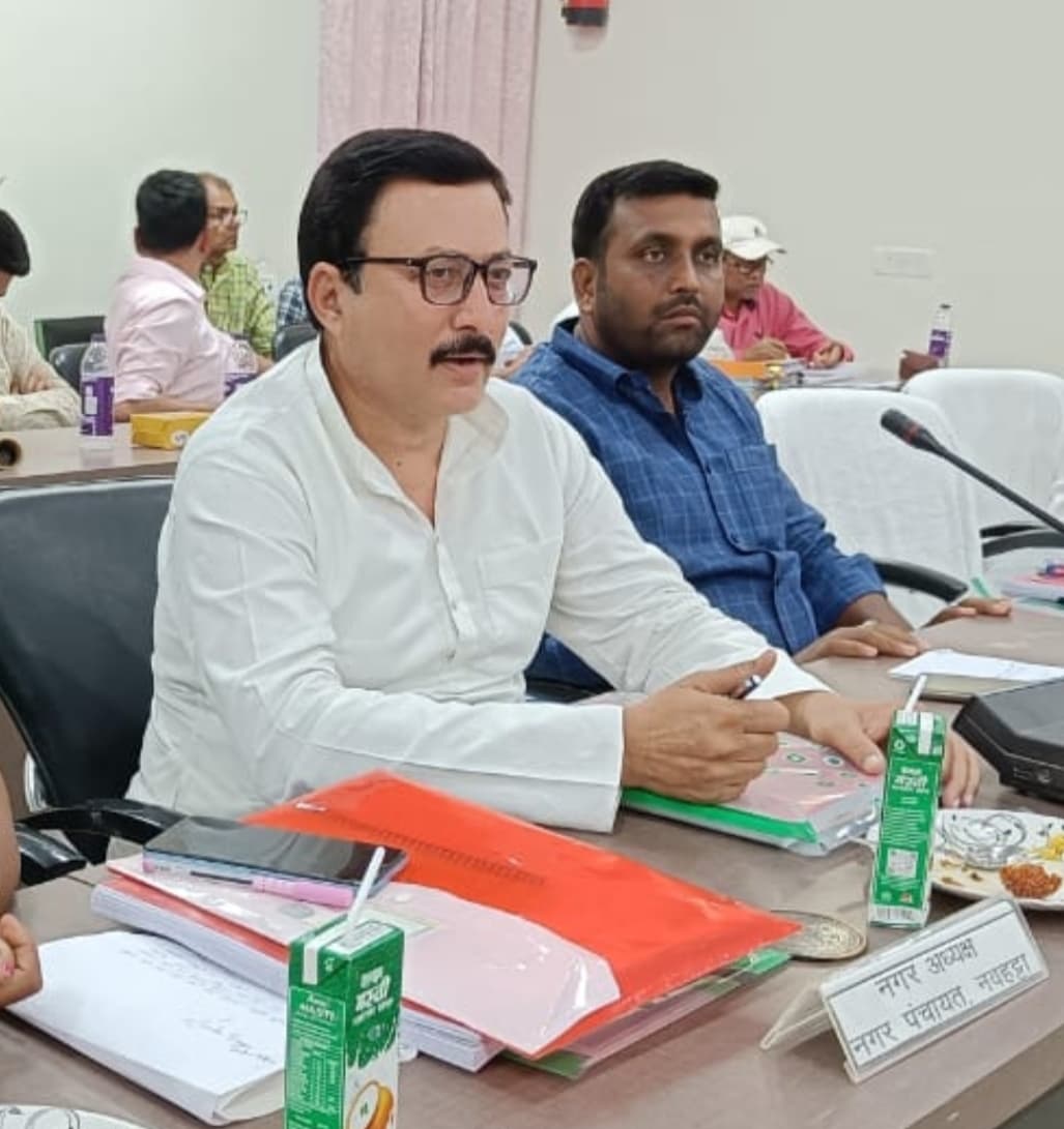 दिशा की बैठक में प्रमुख ने उठाये विभिन्न मुद्दे पर सवाल, डीएम ने दिया कार्रवाई का निर्देश