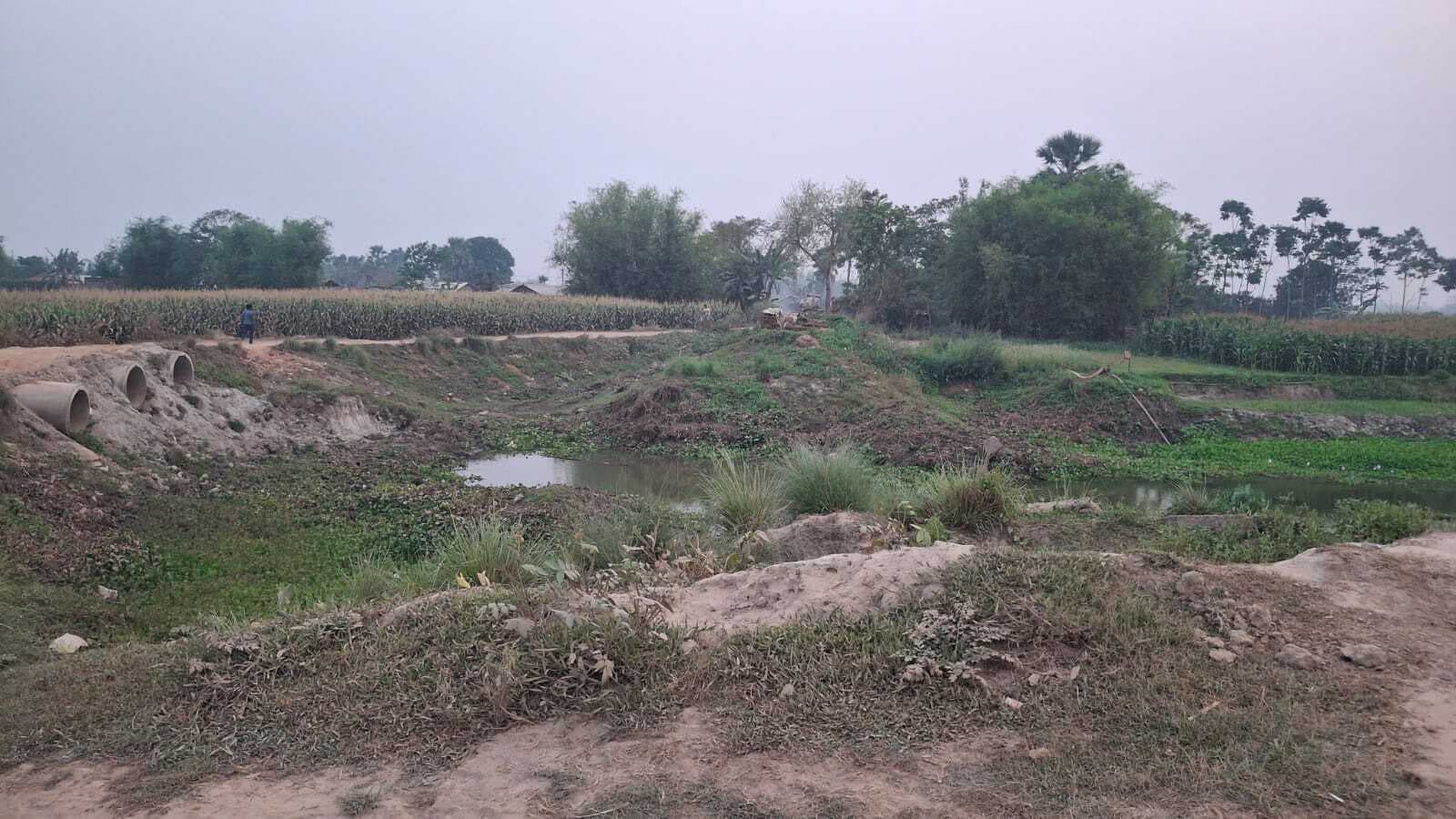 2017 की बाढ़ में ध्वस्त पुल, सात साल बाद भी नहीं बन सका