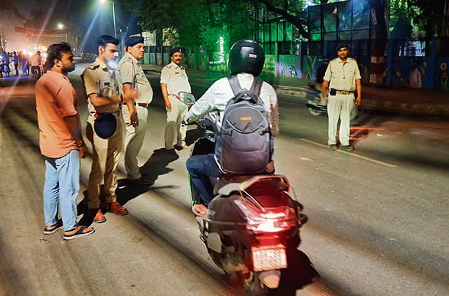 Saran News : वाहन जांच में वसूला गया 50 हजार रुपये जुर्माना