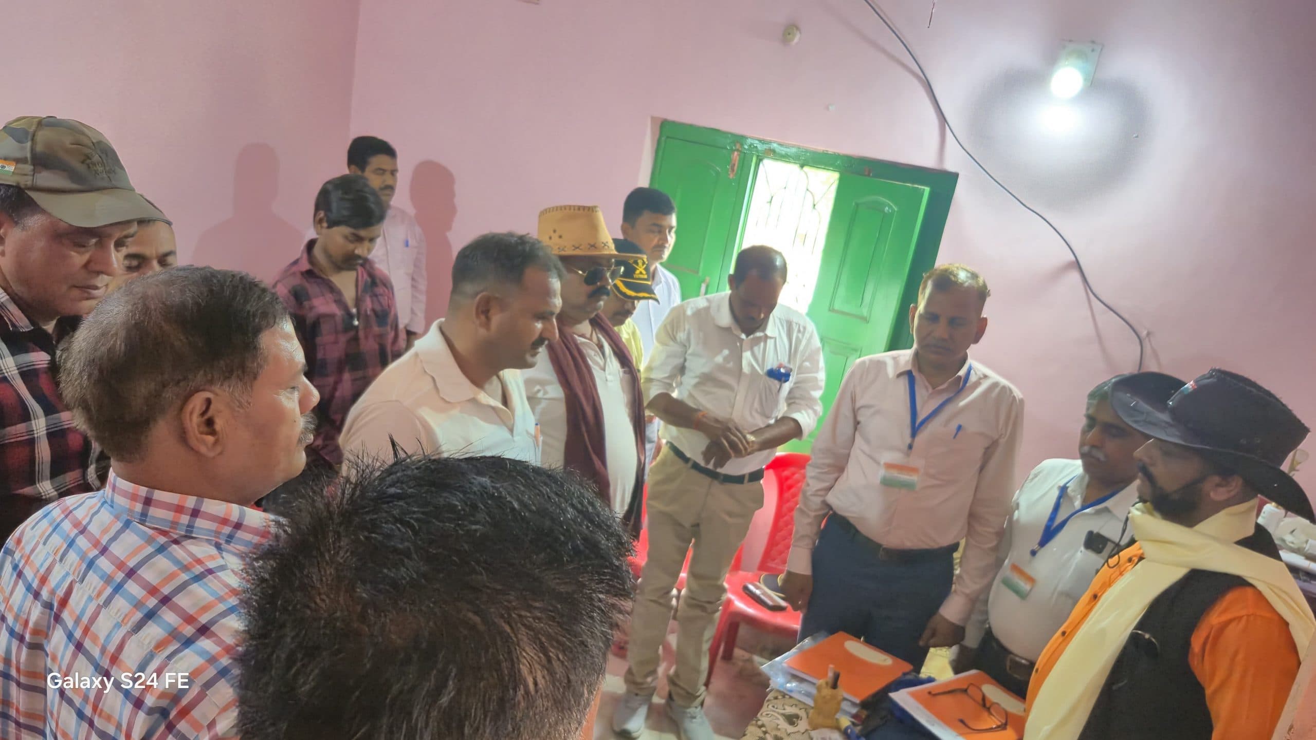 पूर्व सैनिकों ने दी श्रद्धांजलि