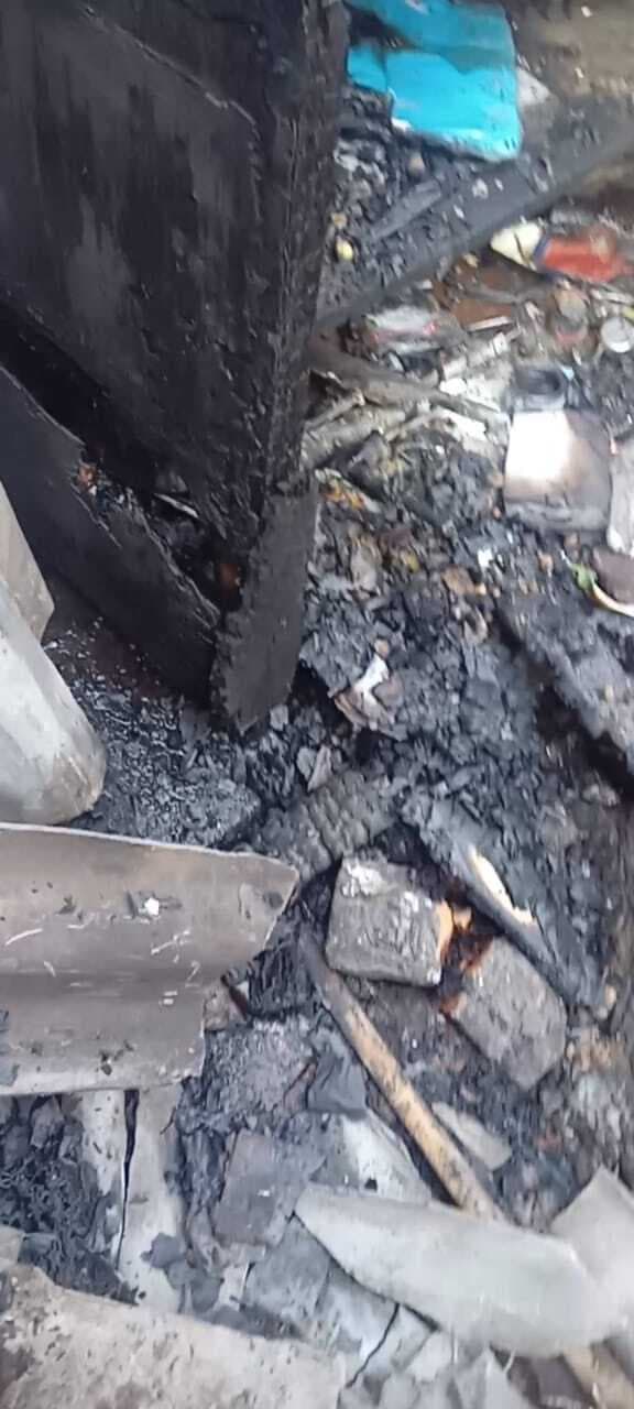 घर में लगी आग, एक लाख की संपत्ति जली