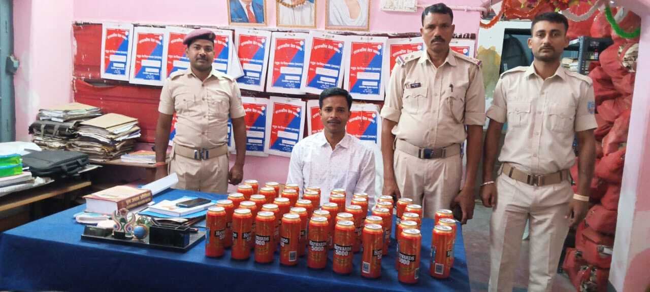 झांसी एक्सप्रेस से बीयर आरपीएफ ने किया बरामद