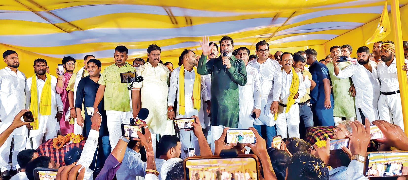 Gaya News : तेज हवा व पानी के कारण प्रशांत किशोर की जनसभा स्थगित