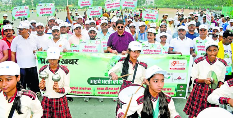 Dhanbad News : मिलकर कदम बढ़ायेंगे, धनबाद को हरा-भरा बनायेंगे