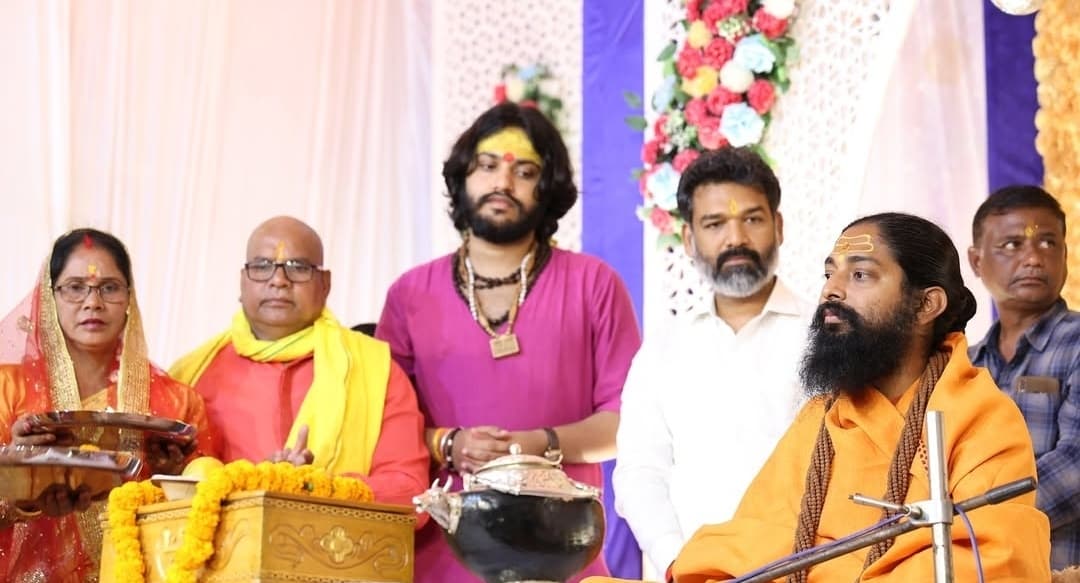 Dhanbad News: भागवत सभी ग्रंथों का सार : हंसानंद जी महाराज