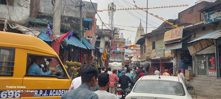 कटेया में घंटों लगा रहा जाम, स्कूल बस में कराहते रहे बच्चे, जाम से परेशान लोगों ने स्थानीय पुलिस पर लगाया लापरवाही का आरोप