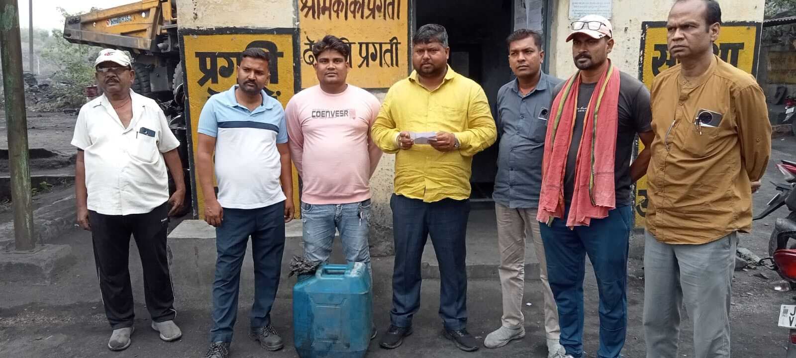Dhanbad News: बड़मुड़ी ओसीपी में चोरी की बढ़ती घटनाओं के विरोध में बीसीकेयू ने रोका काम