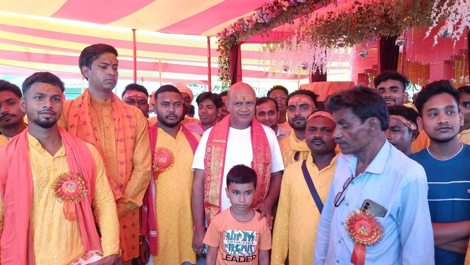 Dhanbad News: दहीबाड़ी में प्राण-प्रतिष्ठा समारोह को ले कलश यात्रा