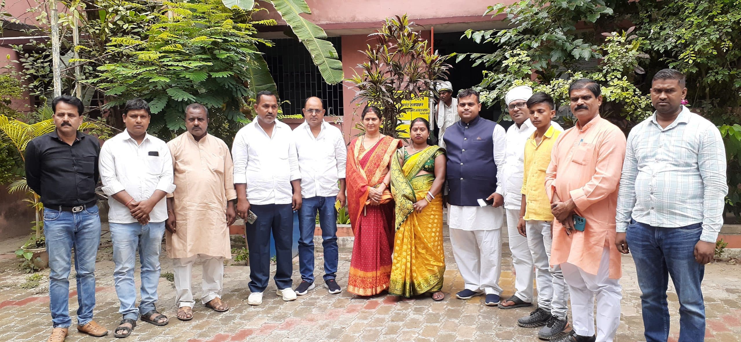 hajipur news. राजापाकर में बीस सूत्री की पहली बैठक से अधिकारी रहे नदारद, सदस्यों ने जताया आक्रोश