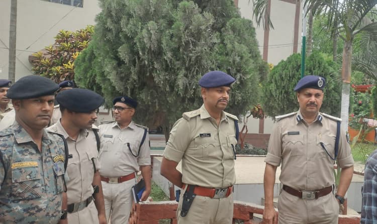 प्रभात फॉलोअप- डंडखोरा थाना कांड: डीआईजी ने थानाध्यक्ष ओमप्रकाश महतो को किया निलंबित