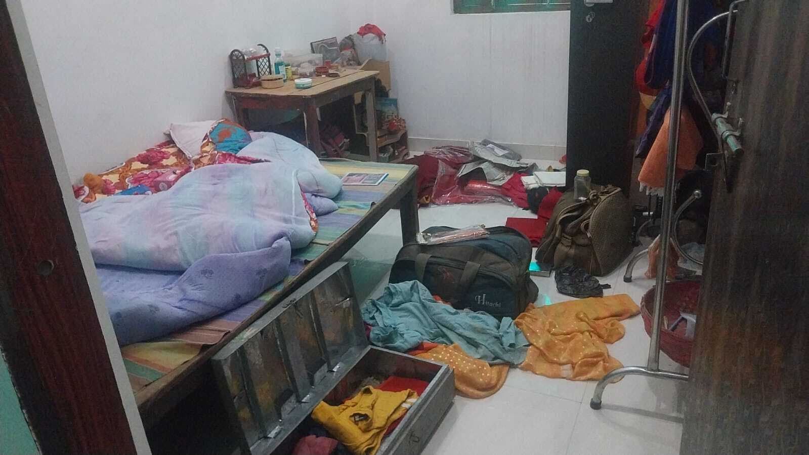 बंद घर से लाखों के जेवरात की चोरी