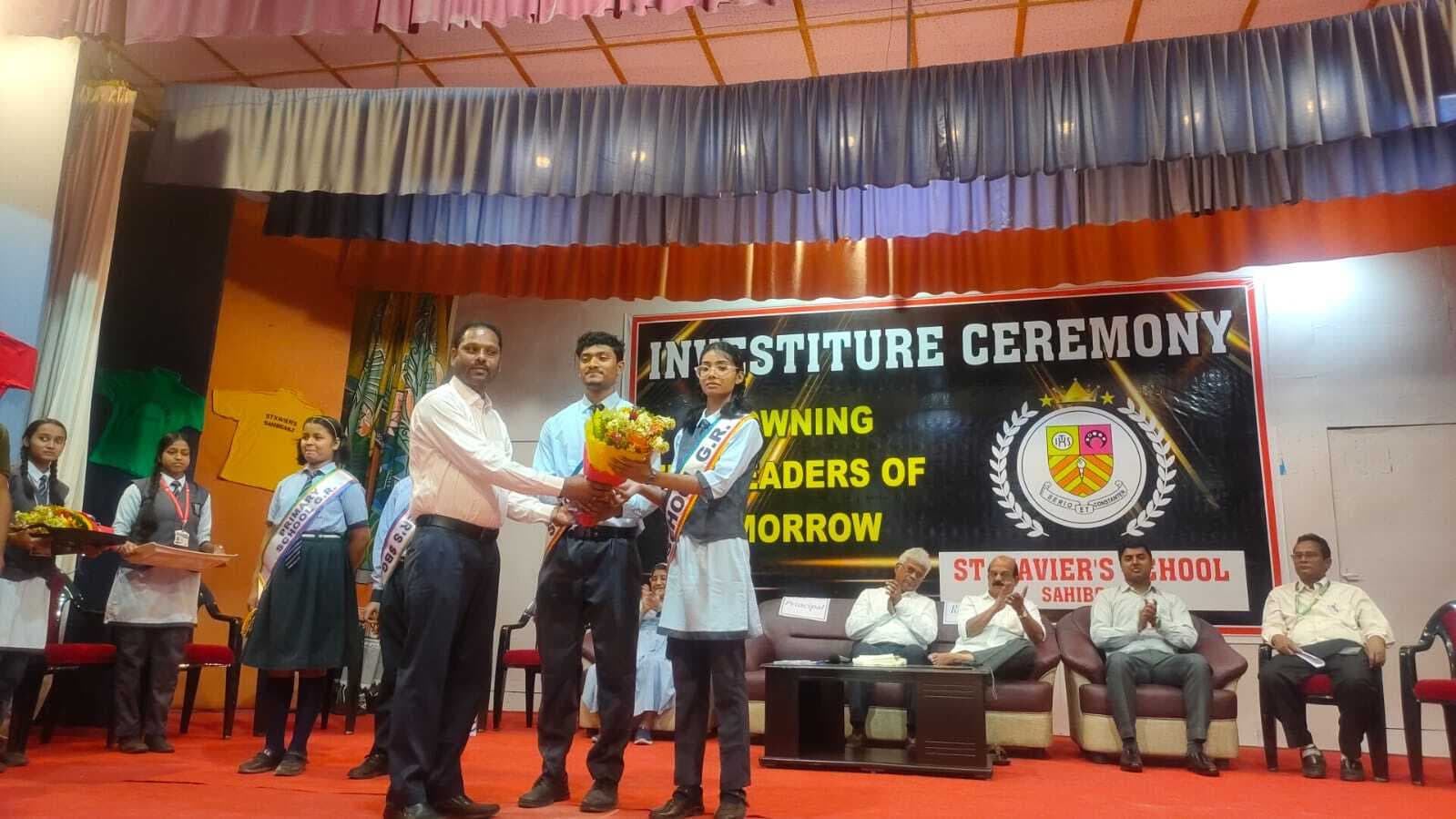 संत जेवियर्स स्कूल में अलंकरण समारोह में गठित नयी स्कूल परिषद को सौंपी जिम्मेदारी