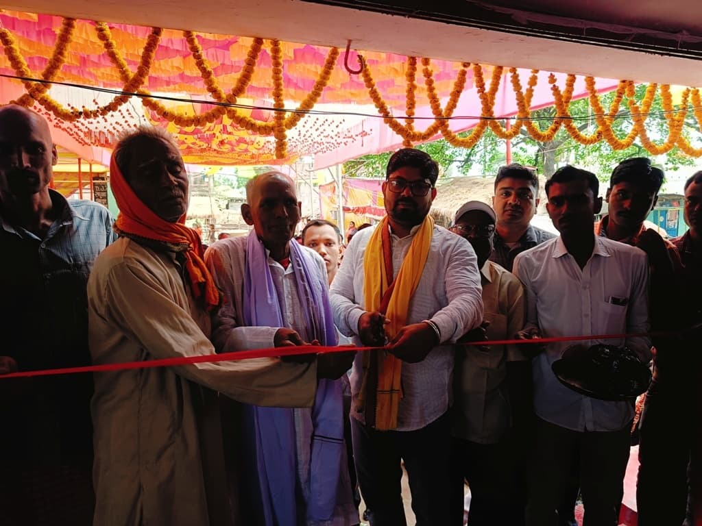 बैसाखी काली पूजा पर मंदिर का पट खुलते ही उमड़े श्रद्धालु